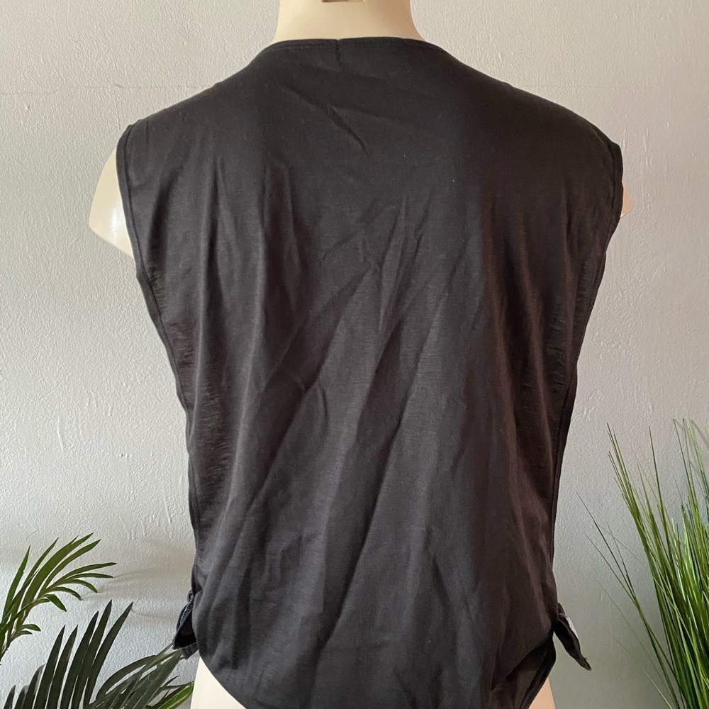 Stone Cold Fox 2 tanks Son of a Beach (Side Tie Tank) and  Wanna Bake Out XS - Picture 3 of 8
